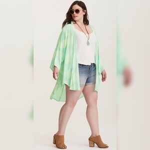 Torrid Floral Print Shirttail Kimono